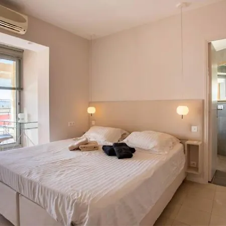 Centrally Located Flat With Sea View Terrasse * Канны